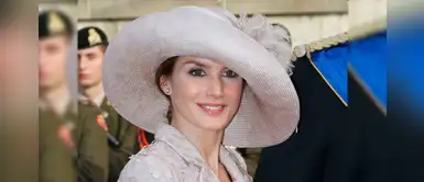 Sombreros y tocados cuentan su propia historia en la moda Sombreros y tocados cuentan su propia historia en la moda