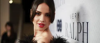 Eiza González y el vestido negro que demuestra que siempre debe estar en tu clóset Eiza González y el vestido negro que demuestra que siempre debe estar en tu clóset