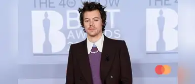 Harry Styles desata furor en los premios Brit con estos 3 outfits Harry Styles desata furor en los premios Brit con estos 3 outfits