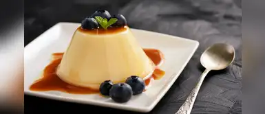 ¿Un postre en el desayuno? ¡Pura proteína gracias a este flan de yogur! ¿Un postre en el desayuno? ¡Pura proteína gracias a este flan de yogur!