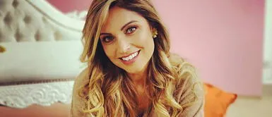 Karina Rivera y el vestido neón perfecto para deslumbrar el fin de semana Karina Rivera y el vestido neón perfecto para deslumbrar el fin de semana