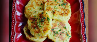 Torrejitas de papita con queso: rápido, fácil y nutritivo Torrejitas de papita con queso: rápido, fácil y nutritivo