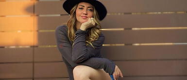 Andrea Legarreta seduce con imponente conjunto en total pink ideal para la oficina Andrea Legarreta seduce con imponente conjunto en total pink ideal para la oficina