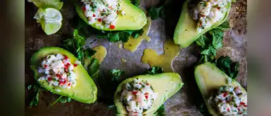 ¡Dile adiós a la grasa! Rellena tus paltas con ceviche de camarones ¡Dile adiós a la grasa! Rellena tus paltas con ceviche de camarones