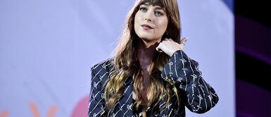 Dakota Johnson lleva el negro de la forma más cómoda de todas en su look Dakota Johnson lleva el negro de la forma más cómoda de todas en su look