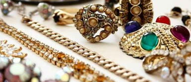 Toma tu tiempo y organiza tus joyas de la mejor manera con estos tips Toma tu tiempo y organiza tus joyas de la mejor manera con estos tips