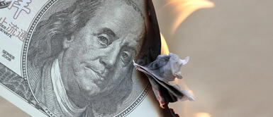 Coronavirus: Mujer mete dinero al microondas para desinfectarlo y termina quemando ahorros Coronavirus: Mujer mete dinero al microondas para desinfectarlo y termina quemando ahorros