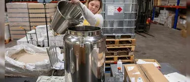 ¡Salud! Destilería irlandesa convierte ginebra en desinfectante para manos ¡Salud! Destilería irlandesa convierte ginebra en desinfectante para manos