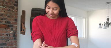 Joven voluntaria se ofrece a probar la vacuna experimental contra el covid-19 Joven voluntaria se ofrece a probar la vacuna experimental contra el covid-19