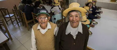 Gobierno transfiere S/40 millones para prevenir el covid-19 en adultos mayores Gobierno transfiere S/40 millones para prevenir el covid-19 en adultos mayores