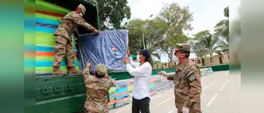 Donan 680 colchonetas a reservistas del Ejército en Piura Donan 680 colchonetas a reservistas del Ejército en Piura