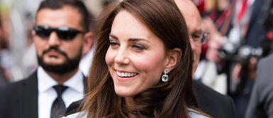 Jennifer Aniston y todas las celebs que llevaron el vestido ‘Falconetti’ de Kate Middleton Jennifer Aniston y todas las celebs que llevaron el vestido ‘Falconetti’ de Kate Middleton