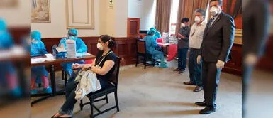 Congresistas y colaboradores se someten a pruebas de detección del COVID-19 Congresistas y colaboradores se someten a pruebas de detección del COVID-19