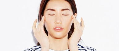 Yoga facial: Ejercicios que rejuvenecen y reafirman tu rostro Yoga facial: Ejercicios que rejuvenecen y reafirman tu rostro