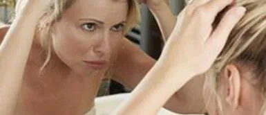 Aprende a disimular las raíces de tu cabello con este sencillo truco Aprende a disimular las raíces de tu cabello con este sencillo truco