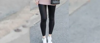 Combina tus zapatillas blancas de manera creativa para estar en casa Combina tus zapatillas blancas de manera creativa para estar en casa