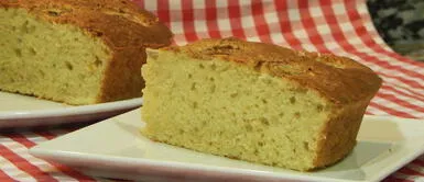 Convierte los plátanos maduros de la semana en un delicioso y esponjoso queque Convierte los plátanos maduros de la semana en un delicioso y esponjoso queque