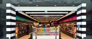 Sephora U.S hace despido masivo a través de videollamada ante crisis del Covid-19 Sephora U.S hace despido masivo a través de videollamada ante crisis del Covid-19