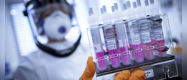 Laboratorio reveló que fabricará 100 millones de dosis contra el coronavirus para el mundo Laboratorio reveló que fabricará 100 millones de dosis contra el coronavirus para el mundo