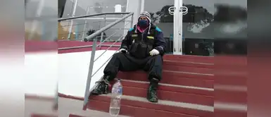 Sereno se encadena para exigir el pago de su sueldo pero recibe multa de S/ 200 Sereno se encadena para exigir el pago de su sueldo pero recibe multa de S/ 200