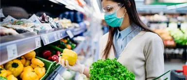 Dr. Elmer Huerta considera innecesario uso de guantes en estos casos Dr. Elmer Huerta considera innecesario uso de guantes en estos casos