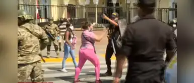 “En Venezuela de hambre no nos vamos a morir”: Venezolanos protestan por volver a su país | VÍDEO “En Venezuela de hambre no nos vamos a morir”: Venezolanos protestan por volver a su país | VÍDEO