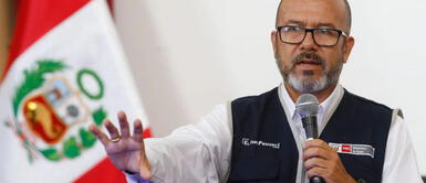 Gritan e insultan a Zamora tras salir de hospital de Ica: "No seas cobarde" Gritan e insultan a Zamora tras salir de hospital de Ica: "No seas cobarde"