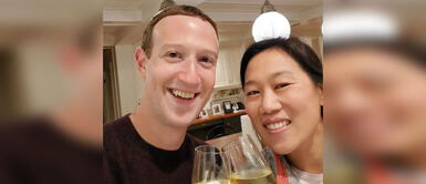 ¡New look! Mark Zuckerberg no se resiste a la moda de cuarentena y su esposa le corta el pelo ¡New look! Mark Zuckerberg no se resiste a la moda de cuarentena y su esposa le corta el pelo