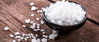 Aceite de oliva y sal de epsom: El exfoliante que dejará tus pies tersos y ligeros Aceite de oliva y sal de epsom: El exfoliante que dejará tus pies tersos y ligeros