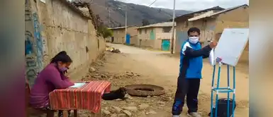 Profesor nominado al 'Nobel de Educación' camina 10 km diarios para brindar clases Profesor nominado al 'Nobel de Educación' camina 10 km diarios para brindar clases