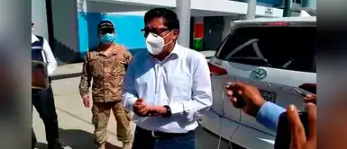 Cuestionan a premier Vicente Zeballos por viajar a Piura y no visitar hospitales en colapso Cuestionan a premier Vicente Zeballos por viajar a Piura y no visitar hospitales en colapso