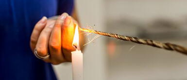 Velaterapia: ¿Qué es y cómo remueve las puntas abiertas del cabello? Velaterapia: ¿Qué es y cómo remueve las puntas abiertas del cabello?