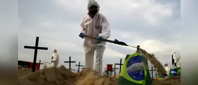 Brasil: cavan tumbas en playa de Copacabana para honrar a los muertos de COVID-19 Brasil: cavan tumbas en playa de Copacabana para honrar a los muertos de COVID-19