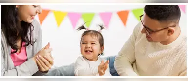 El aplauso de un bebé es una señal de su buen crecimiento y desarrollo El aplauso de un bebé es una señal de su buen crecimiento y desarrollo