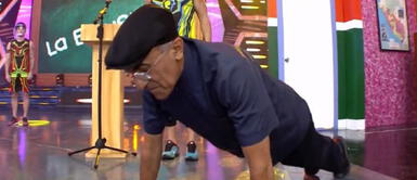 EEG: Dr. Pérez Albela deja en shock a "guerreros" al hacer ejercicios a sus 67 años EEG: Dr. Pérez Albela deja en shock a "guerreros" al hacer ejercicios a sus 67 años