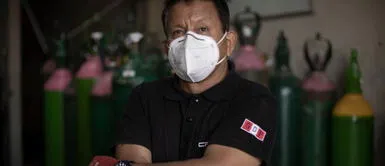 Empresario que vende oxígeno a precio bajo pide ayuda para su hermana internada en UCI Empresario que vende oxígeno a precio bajo pide ayuda para su hermana internada en UCI