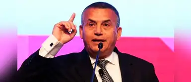 Daniel Urresti califica de 'buitres' a clínicas privadas y celebra plazo de 48 horas Daniel Urresti califica de 'buitres' a clínicas privadas y celebra plazo de 48 horas