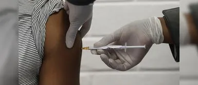 Conoce los efectos secundarios de las primeras vacunas contra la COVID-19 Conoce los efectos secundarios de las primeras vacunas contra la COVID-19