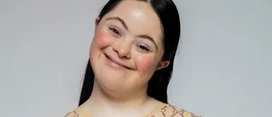 Ellie Goldstein se convierte en la primera modelo con síndrome de down en ser imagen de Gucci Ellie Goldstein se convierte en la primera modelo con síndrome de down en ser imagen de Gucci