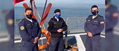 Armada de Chile rescata a perro y lo presentan como nuevo miembro de su tripulación Armada de Chile rescata a perro y lo presentan como nuevo miembro de su tripulación