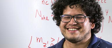 Científico peruano es contratado como profesor en la Universidad de Harvard Científico peruano es contratado como profesor en la Universidad de Harvard