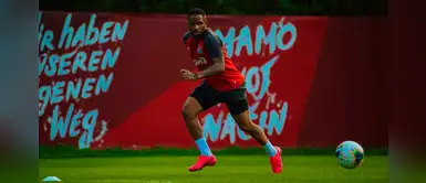 Jefferson Farfán regresó a los entrenamientos del Lokomotiv tras superar la COVID-19 Jefferson Farfán regresó a los entrenamientos del Lokomotiv tras superar la COVID-19