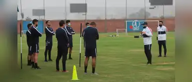 Mario Salas ya dirige los entrenamientos de Alianza Lima tras vencer a la COVID-19 Mario Salas ya dirige los entrenamientos de Alianza Lima tras vencer a la COVID-19