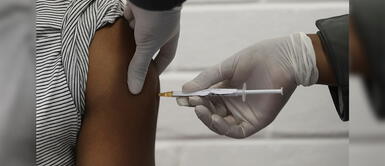 La vacuna contra la COVID-19 de Oxford ofrecería el doble de protección contra el virus La vacuna contra la COVID-19 de Oxford ofrecería el doble de protección contra el virus