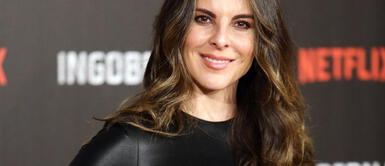 Kate del Castillo deslumbra con vestido de cuero ideal para mujeres mayores de 40 Kate del Castillo deslumbra con vestido de cuero ideal para mujeres mayores de 40