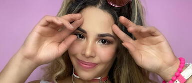 Gabriela Serpa le añade su sello personal al típico outfit de buzo para el invierno Gabriela Serpa le añade su sello personal al típico outfit de buzo para el invierno