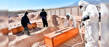 Pilar Mazzetti revela que 3,688 fallecidos por coronavirus se suman a desfase en cifras oficiales Pilar Mazzetti revela que 3,688 fallecidos por coronavirus se suman a desfase en cifras oficiales