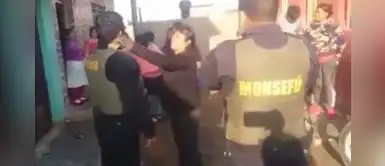 Mujer golpea a policía para evitar que intervenga su fiesta en medio de la pandemia | VÍDEO Mujer golpea a policía para evitar que intervenga su fiesta en medio de la pandemia | VÍDEO