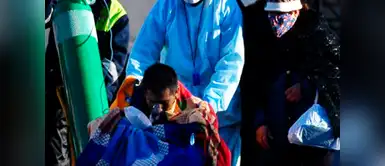 Niña ruega a presidente Vizcarra por oxígeno para su padre: "Mi mamá ya murió y mi papá se asfixia" Niña ruega a presidente Vizcarra por oxígeno para su padre: "Mi mamá ya murió y mi papá se asfixia"