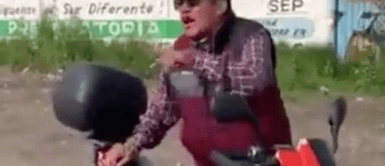 Vecindario detiene a hombre que arrastraba a su perro en una moto porque "tenía rabia" Vecindario detiene a hombre que arrastraba a su perro en una moto porque "tenía rabia"